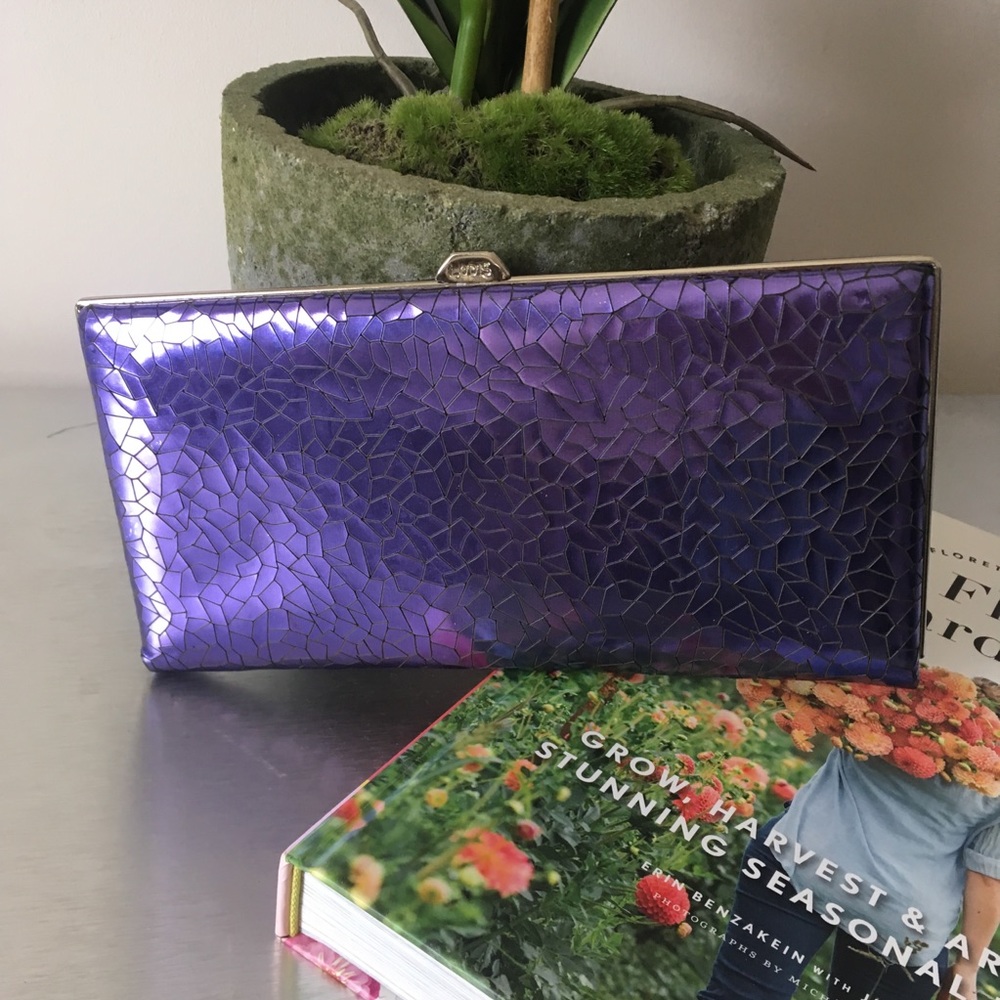 Lagos purple clutch